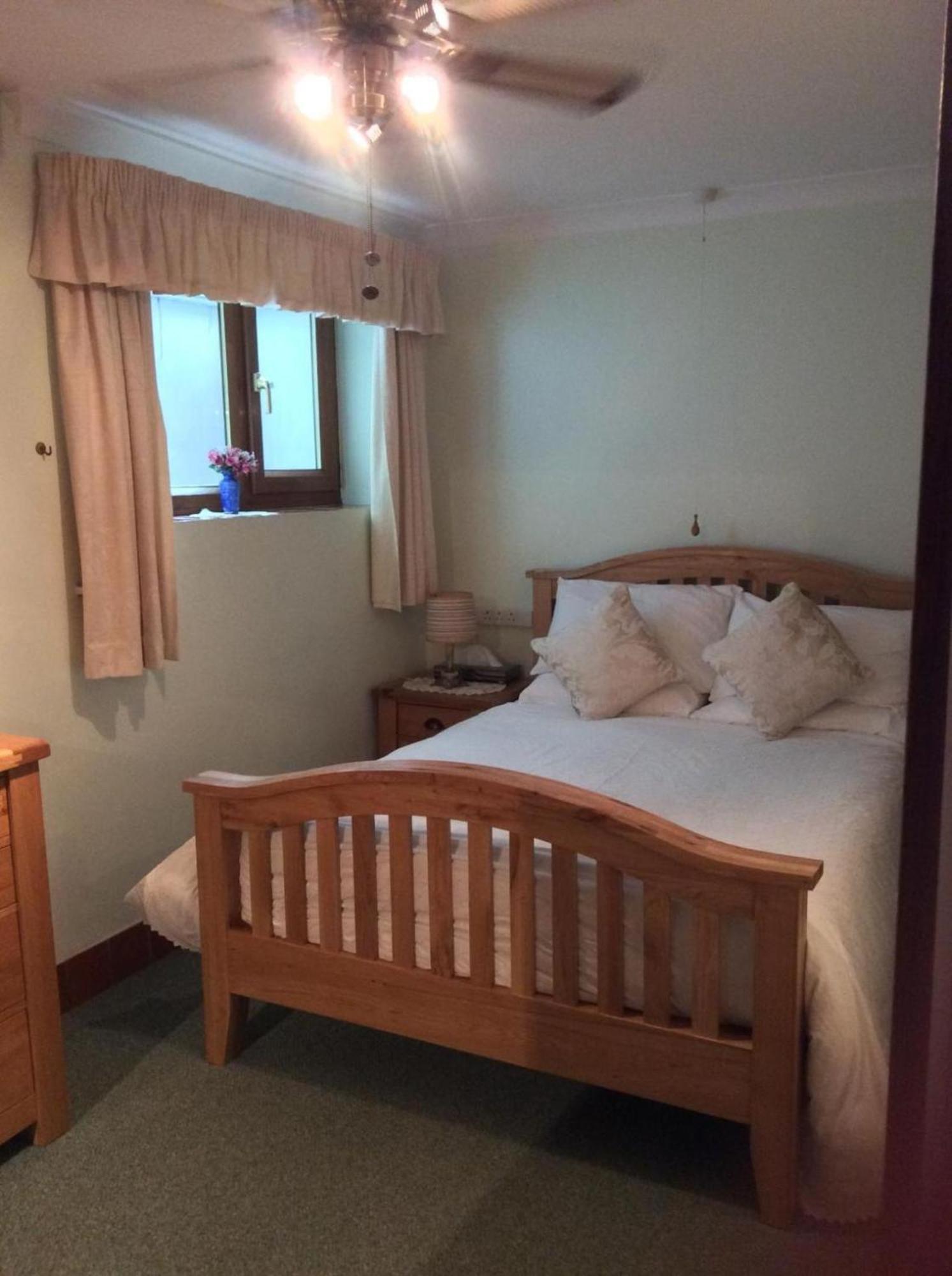 Room In Guest Room - Orchard Manor, Fore Street, Probus, Cornwall Truro Exterior foto